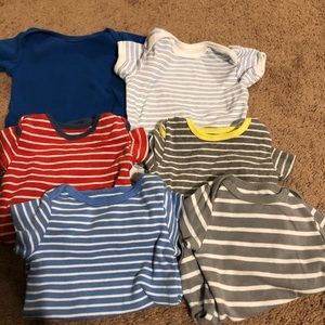 Lot of 10 short sleeve bodysuits.